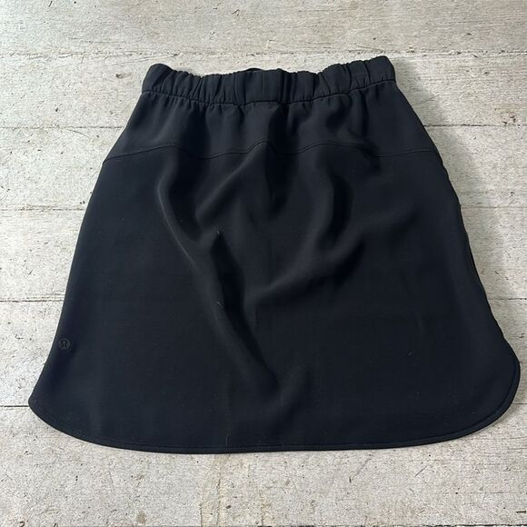 Lululemon Black Size 8 Drawstring Skirt - Picture 3 of 5